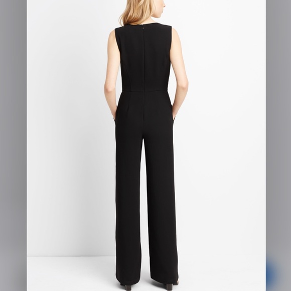 🖤 Vince Double-V Solid Jumpsuit Black - Picture 3 of 8